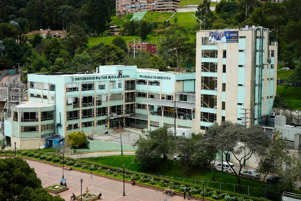 Edificio principal de la Facultad de Medicina